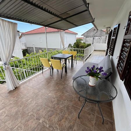 Apartmani Ana Juricev Vodice Exteriér fotografie