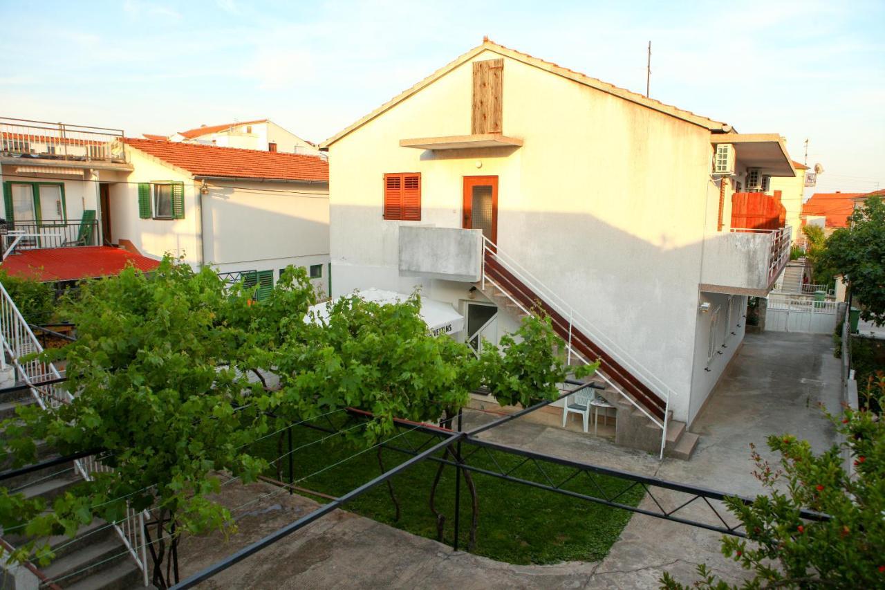 Apartmani Ana Juricev Vodice Exteriér fotografie