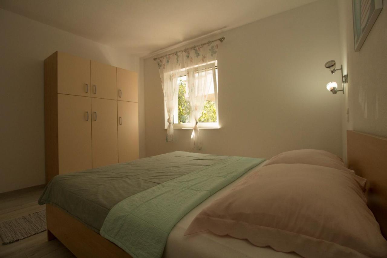 Apartmani Ana Juricev Vodice Exteriér fotografie
