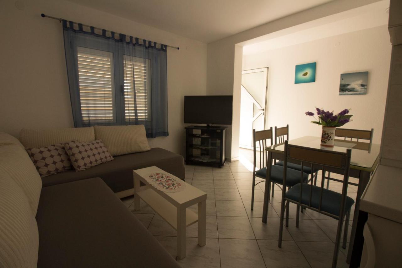 Apartmani Ana Juricev Vodice Exteriér fotografie
