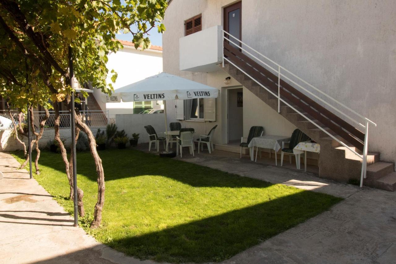 Apartmani Ana Juricev Vodice Exteriér fotografie