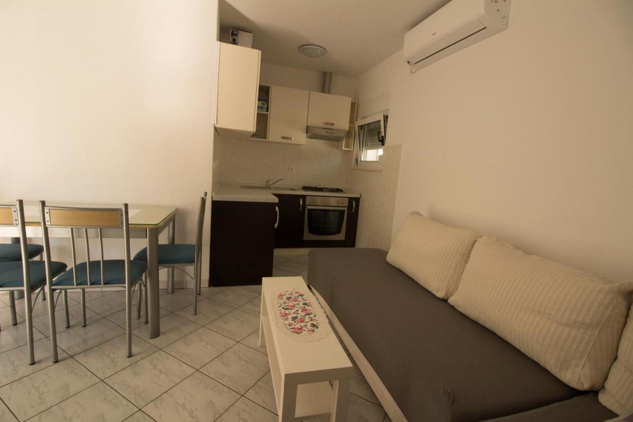 Apartmani Ana Juricev Vodice Exteriér fotografie