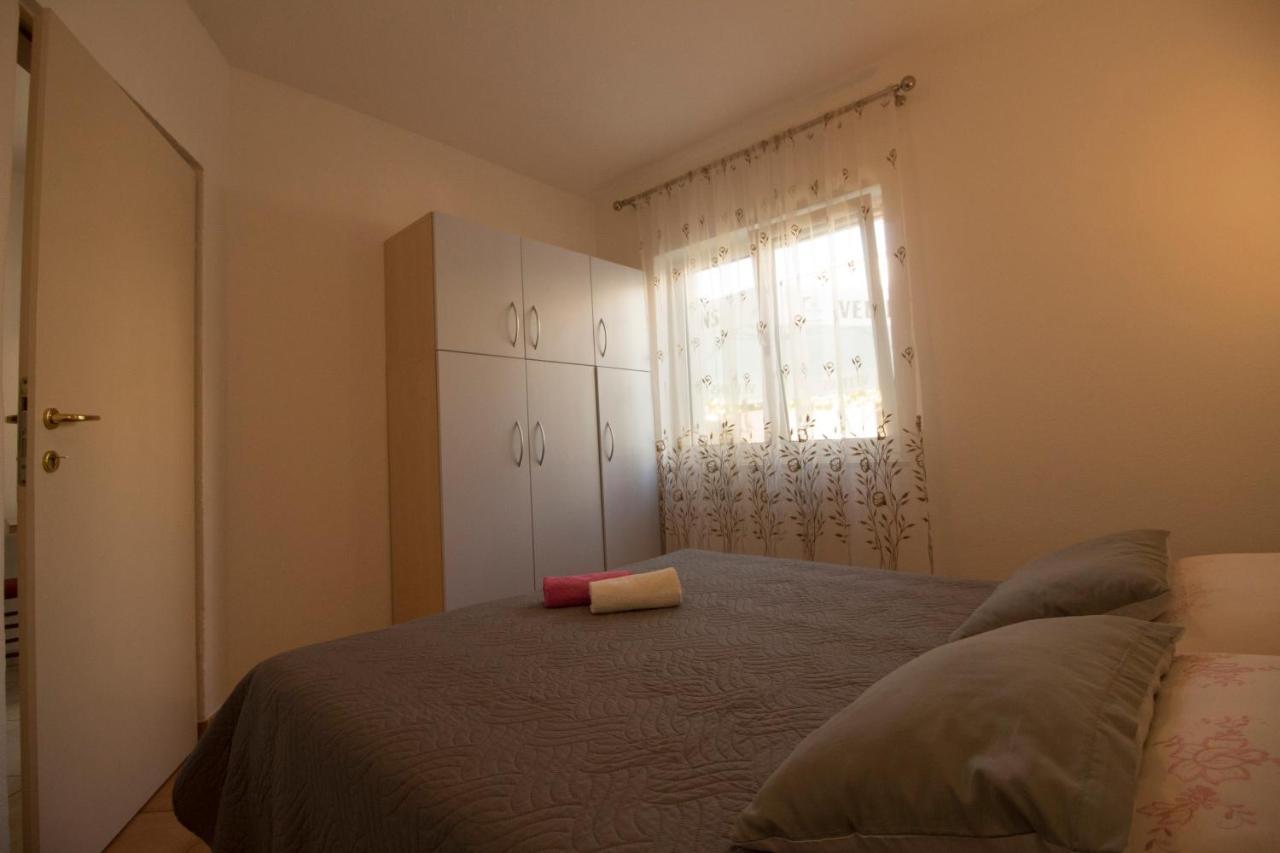 Apartmani Ana Juricev Vodice Exteriér fotografie