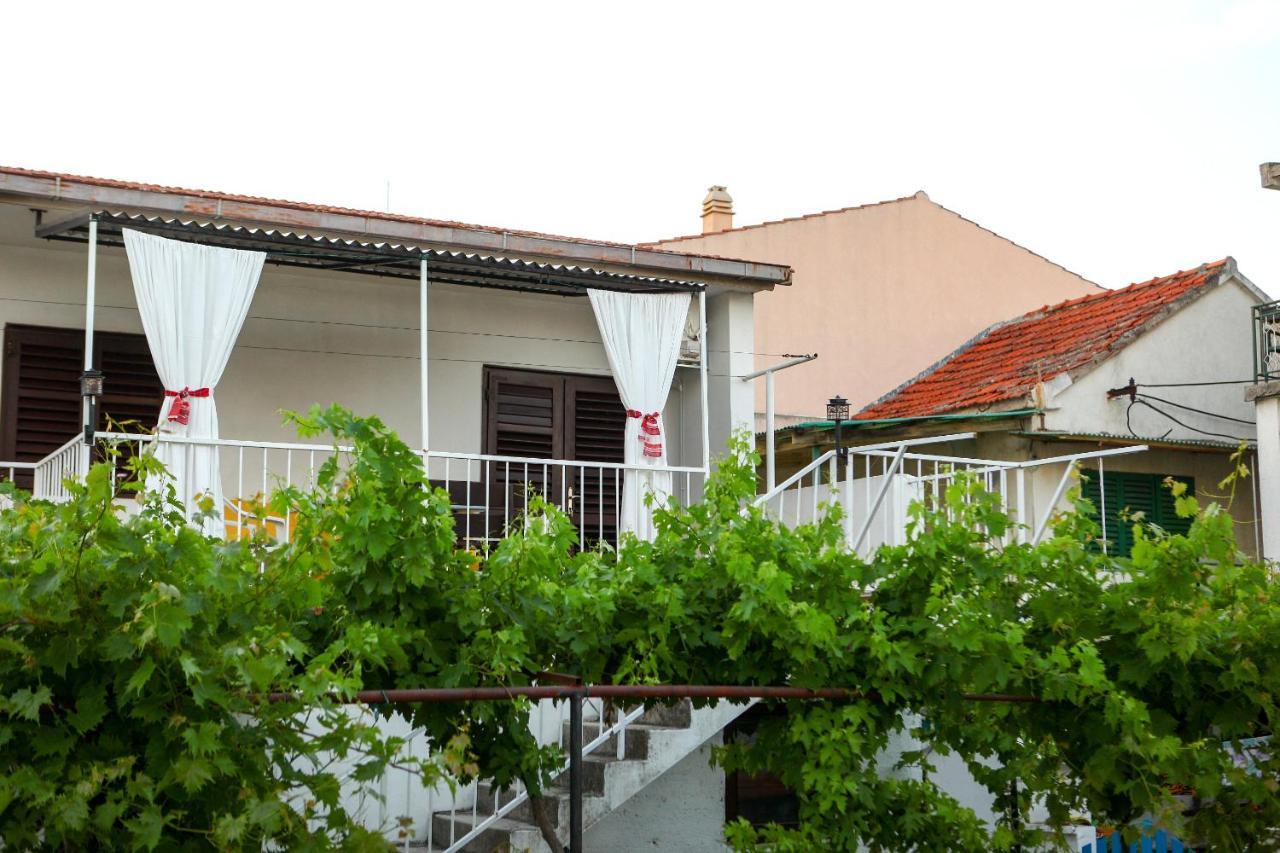 Apartmani Ana Juricev Vodice Exteriér fotografie