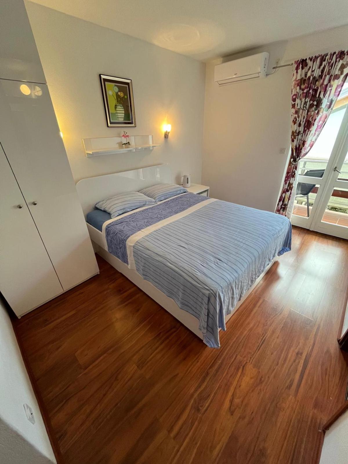 Apartmani Ana Juricev Vodice Exteriér fotografie