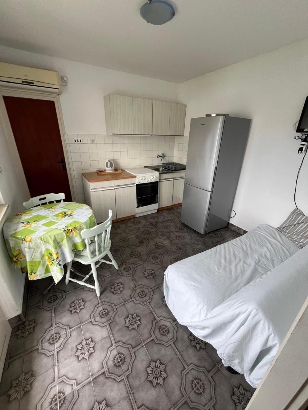 Apartmani Ana Juricev Vodice Exteriér fotografie