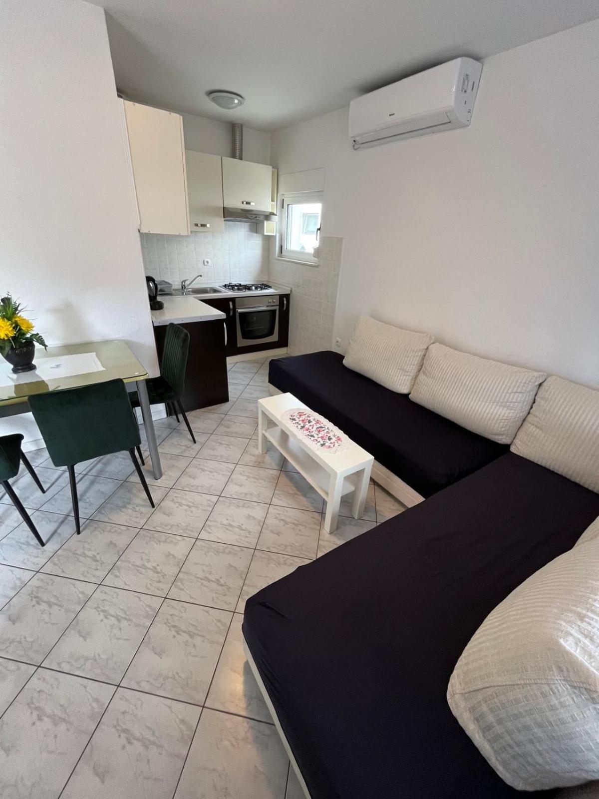 Apartmani Ana Juricev Vodice Exteriér fotografie