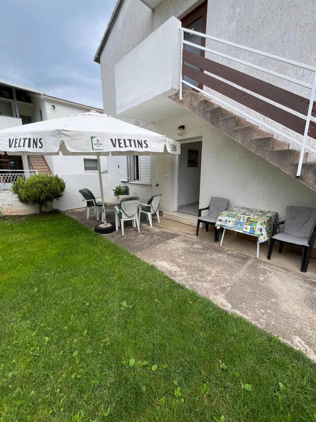 Apartmani Ana Juricev Vodice Exteriér fotografie