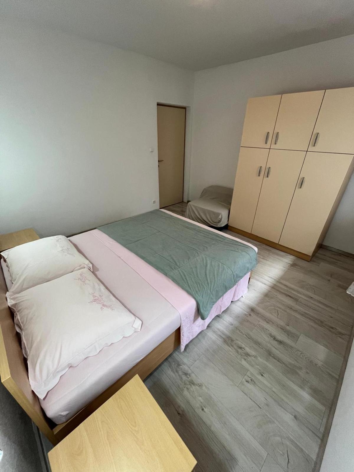 Apartmani Ana Juricev Vodice Exteriér fotografie