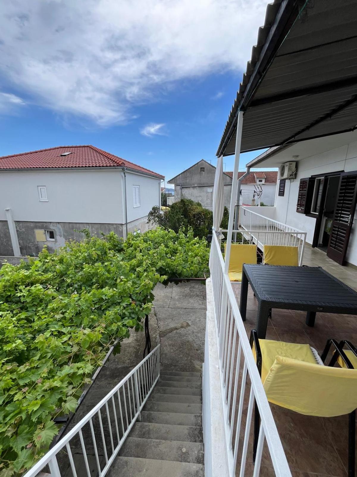 Apartmani Ana Juricev Vodice Exteriér fotografie