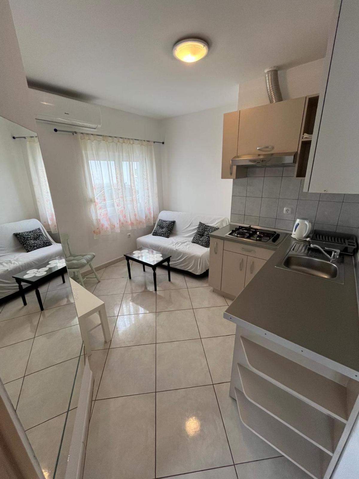 Apartmani Ana Juricev Vodice Exteriér fotografie