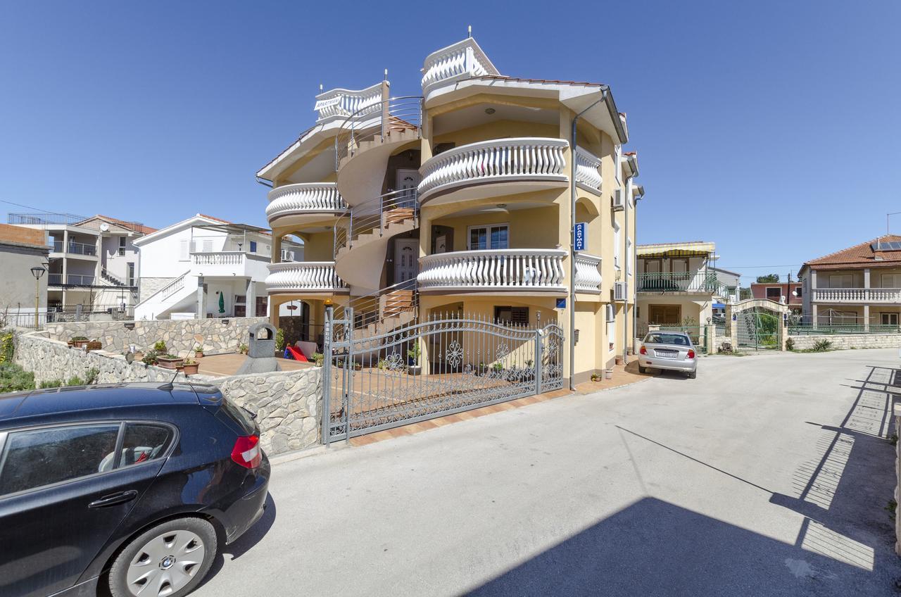Apartmani Ana Juricev Vodice Exteriér fotografie